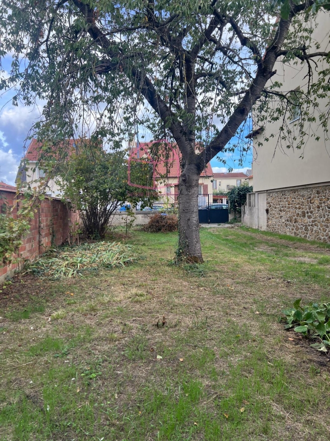 Terrain 232 m² · à Choisy-le-Roi · 244 000 €